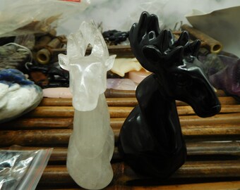 Decoración de ciervo tallada en obsidiana. decoración animal. figura de ciervo tallada de piedras preciosas. decoración de talla de cristal. cuarzo animal (D0388)