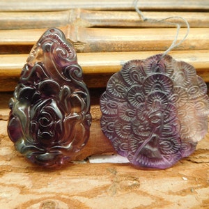 Handcrafted fluorite pendant. peacock craft. animal pendant. peacock craft pendant. fluorite craft jewelry. animal 49 x 49 x 7 mm (B4838)