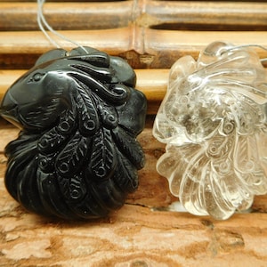 Carved Bird Pendant. Clear Quartz Jewelry. Animal Craft. Gemstone Carving. Crystal Bead. Natural Carving Raven. Bird Cabochon (B5058)