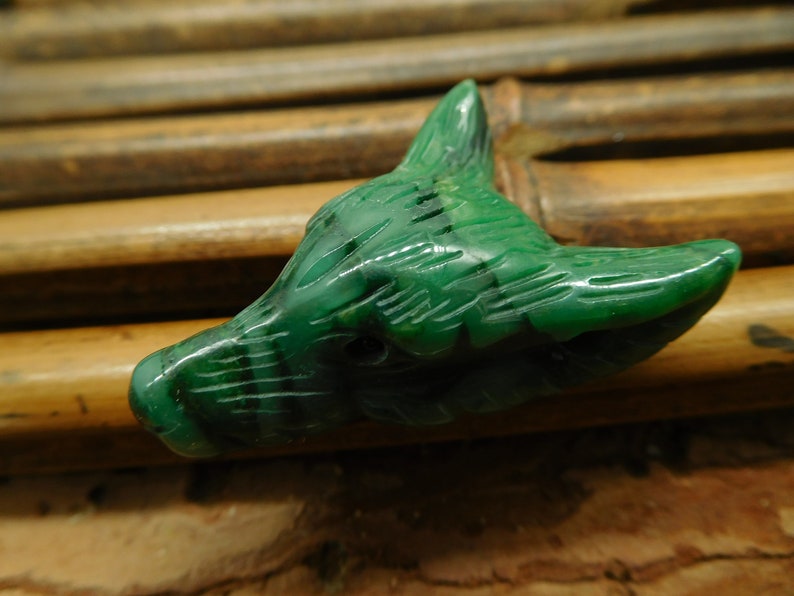 Animal Carving. Carved Wolf Pendant B4457 Wolf Jewelry For Men New Year Sale Wolf Lover African Jade Wolf Head Green Crystal Bead