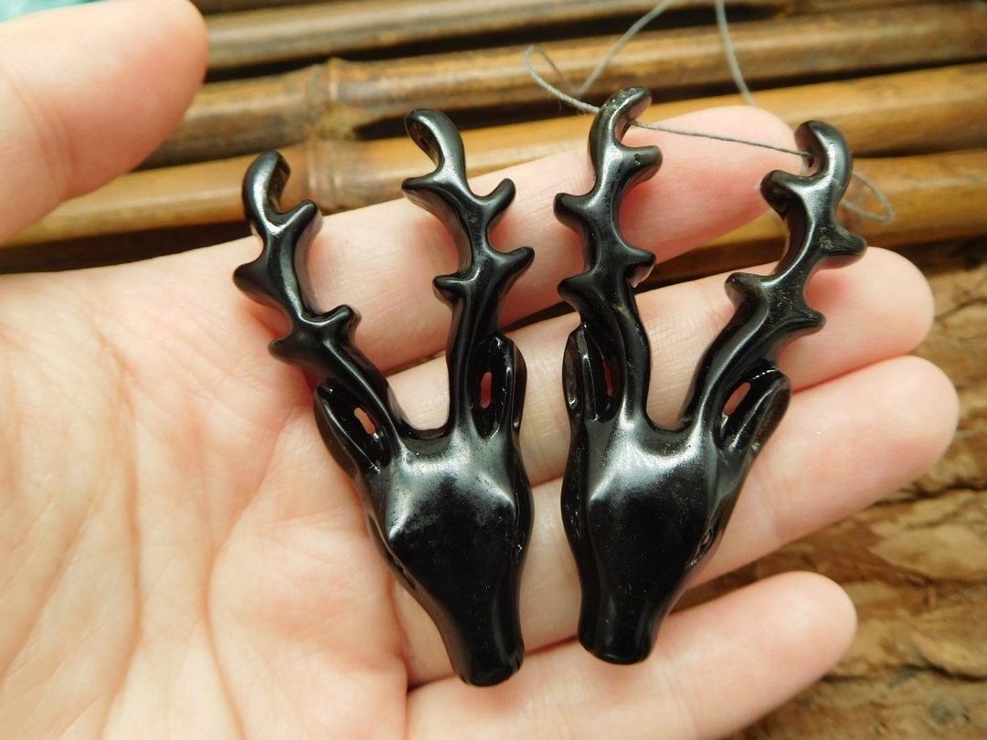 Elk Pendant. Carve Obsidian Deer Pendant. Crystal Carve Elk Jewelry
