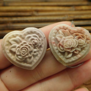 Handmade Rhodonite Gemstone Rose Carving. Handmade Jewelry. Gemstone Flower Pendant. Lotus Pendant. Carve Flower Jewelry (B5259)