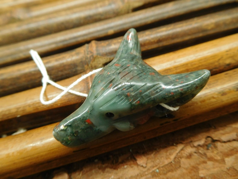 Spirit Animal Crystal Wolf Handmade Jewelry Wolf Choker Handmade Pendant Special Gift B2678 African Bloodstone Hand Carved Wolf
