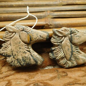 Chou Hua Jasper Carved Horse Head Pendant. Brown Pendant Beads Making. Gift for Workers. Anniversary Gift Ideas for Girlfriend (B4486)