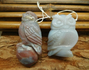 Natural Indian Agate Carving Parrot. Handmade Jewelry Bead. New Year Sale. Valentine Day Gift. Carve Owl Pendant. Bird Carving Gift (C0824)
