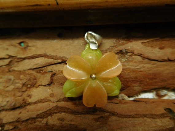 Black Friday Sale. Agate Handmade Flower Jewelry. Floral Bead Gift for Girl. Gemstone Collection Premium Carving. Thanksgiving Day (B4420)