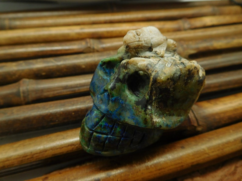 C0450 Chrysocolla Gemstone Natural Skull Decoration