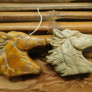 chohua jasper Horse. Carving Horse Pendant. Carved Animal Bead. Horse Figure. Horse Lover. Gemstone Caring. Animal. Horse Gift (B5251)