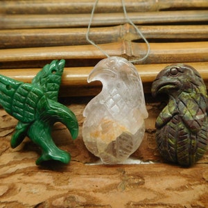 Gemstone Carved Raven Pendant. Handmade Raven Flying Animal Bead. Carved Eagle Pendant. Natural Carving Stone Beads for Her (B4560)