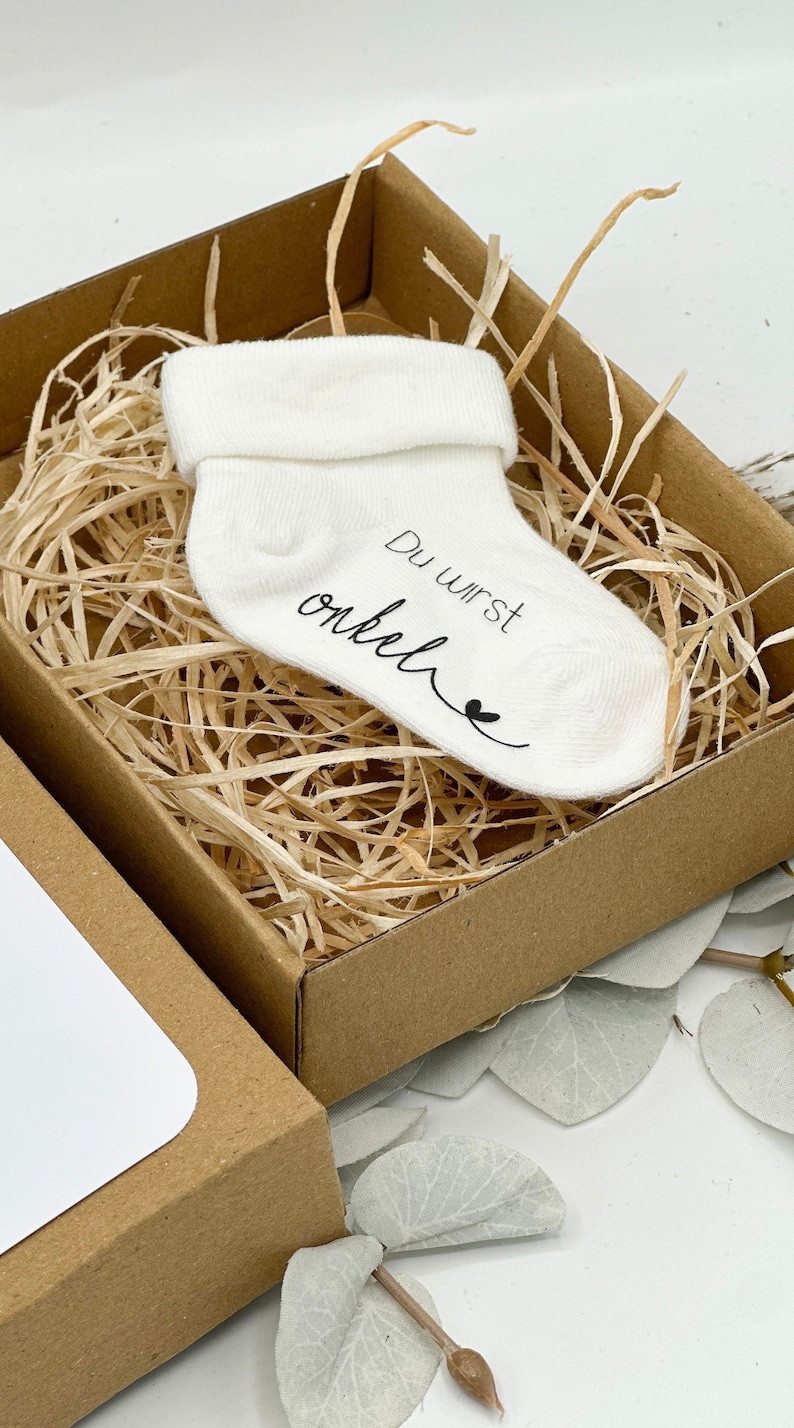 Schwangerschaft verkünden Überraschung schwanger Du wirst Oma du wirst Papa Geschenkebox Babysocke Baby 2024 Du wirst Tante Bild 8