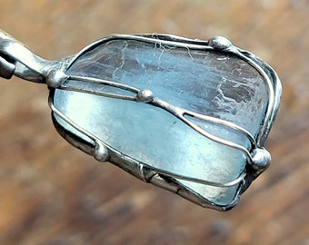 Distinctive AQUAMARINE pendant - raw stone, gently cut - UNIQUE! For men and women!