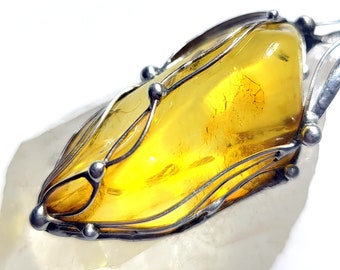 Magnificent - huge - amber pendant - great color - UNIKAT! For men and women!