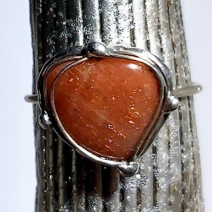 Charmante - délicate - bague pierre de soleil, forme coeur - UNIKAT !