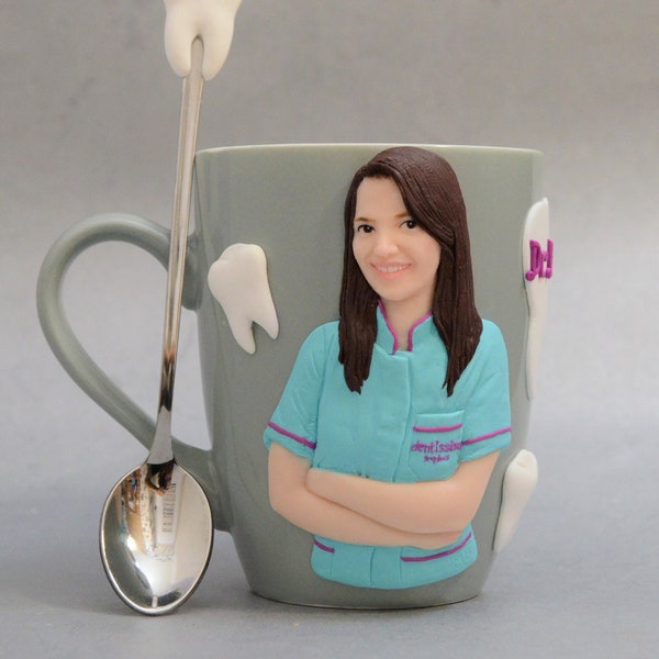 Mug personnalisé pour médecin dentiste en pâte polymère, pour médecin, portrait polymère, FIMO. Cadeau parfait, tasse, surprise