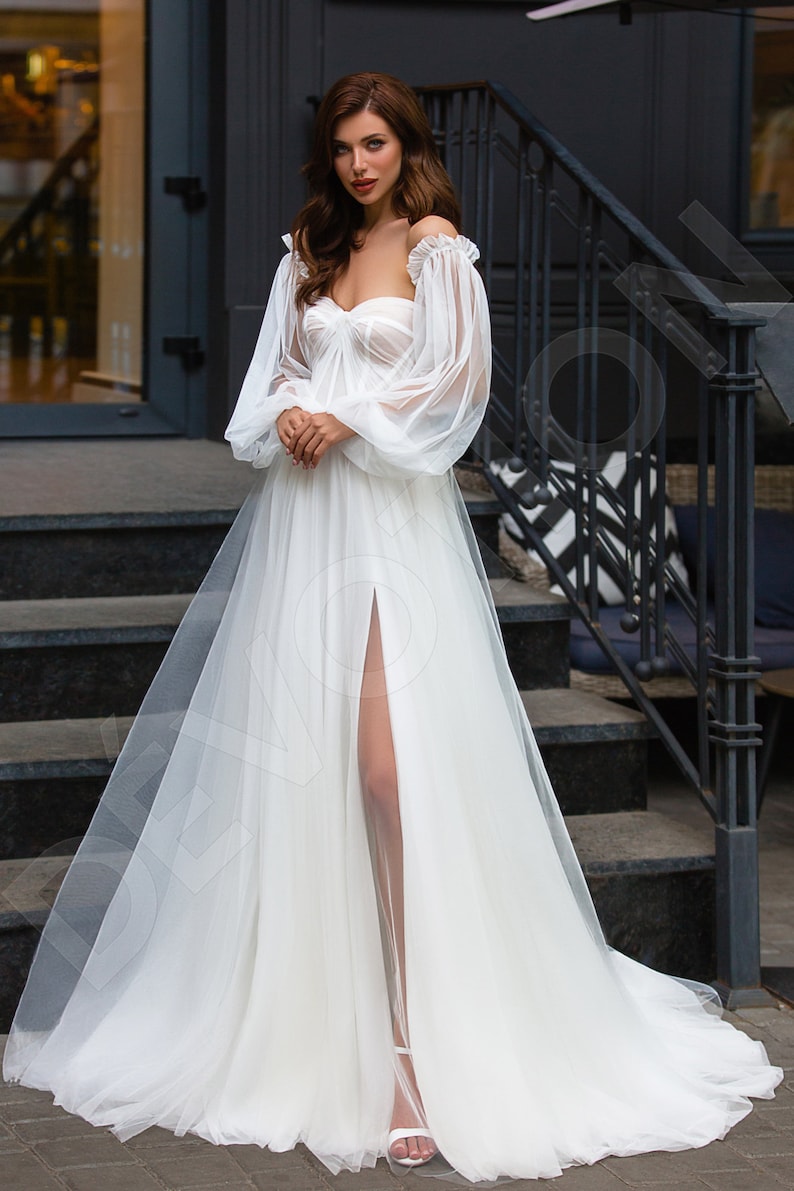 NDIVIDUAL SIZE A-LINE SILHOUETTE ROMI WEDDING DRESS