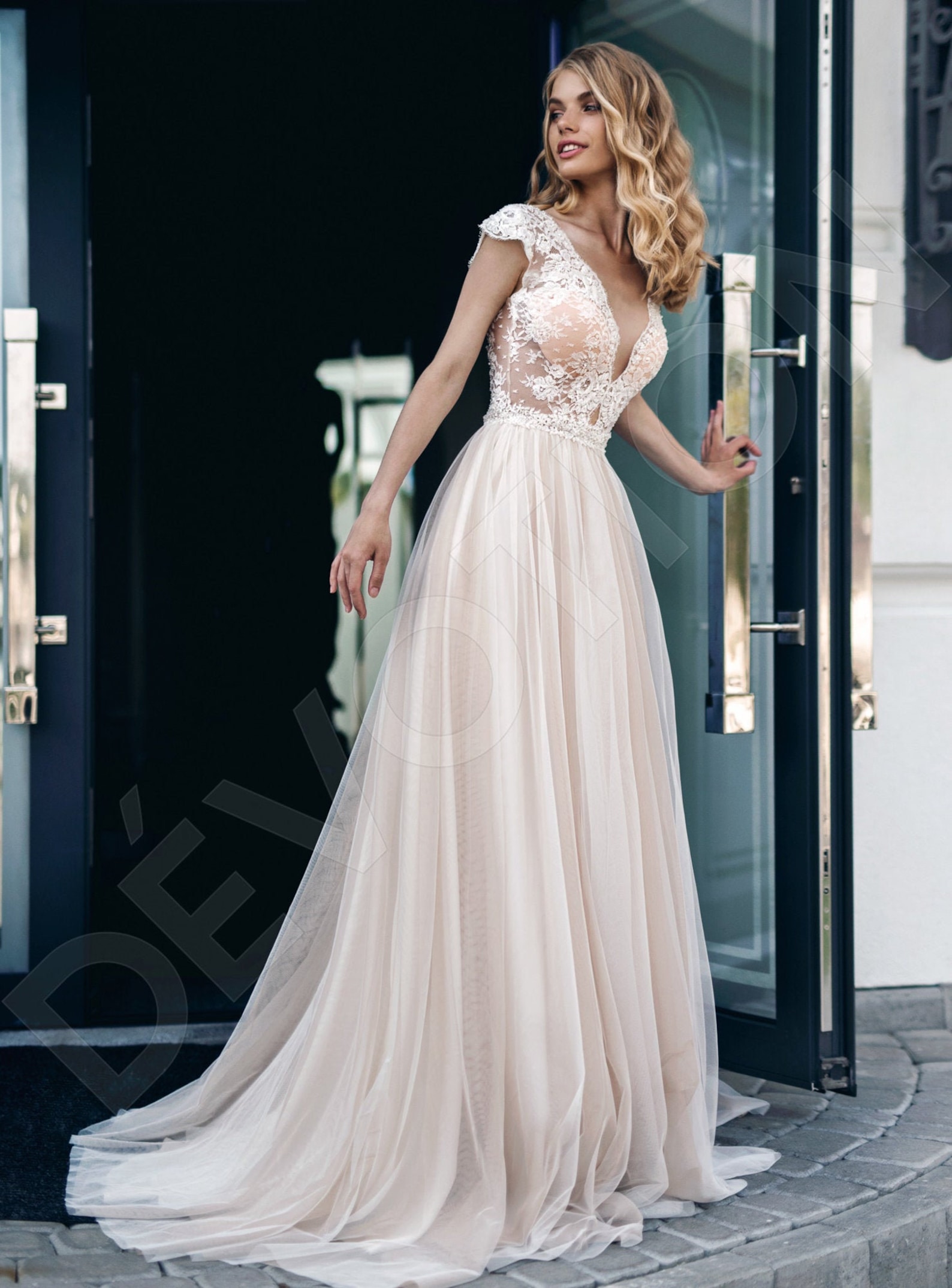 Elena kondratova платья с цветами бежевое. платья лида. Xzotic свадебное платье коллекция 2012. платья лида. нилида свадебное платье.