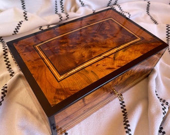 Lockable Moroccan Thuya Wood Jewelry Box: Handmade Burl Keepsake
