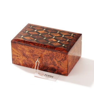 Handgemachte Thuya Holz Andenken Box, marokkanische handgeschnitzte Thuya Holz Schmuckschatulle abschließbar w / Schlüssel, Hochzeitsgedächtnis, Paar Geschenk