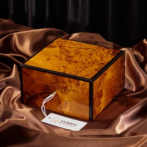 8&quot;x8&quot; Handmade Wood Burl Jewelry & Keepsake Box