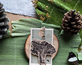 Chanterelle Keyring - Woodland Keychain – Maple Wood, Eco-Friendly Gift
