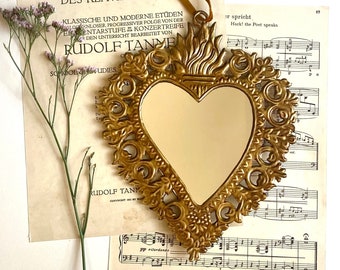 聖心ミラー｜ゴールドハート壁掛け｜燃えるハートのミラクロ装飾