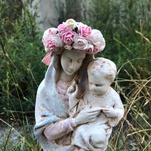 Virgin Mary with Baby Jesus , Catholic Statuette, Home Decor,, Schabby Chic, Virgin Mary Statue, Figure, Gift, Christmas,,flower wreath,