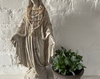Estatua grande de la Virgen María con corona y rosario / Decoración católica para el altar del hogar / Regalo religioso hecho a mano