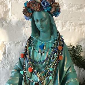 Unique Boho Virgin Mary Statue – Handcrafted Dark Green Masterpiece