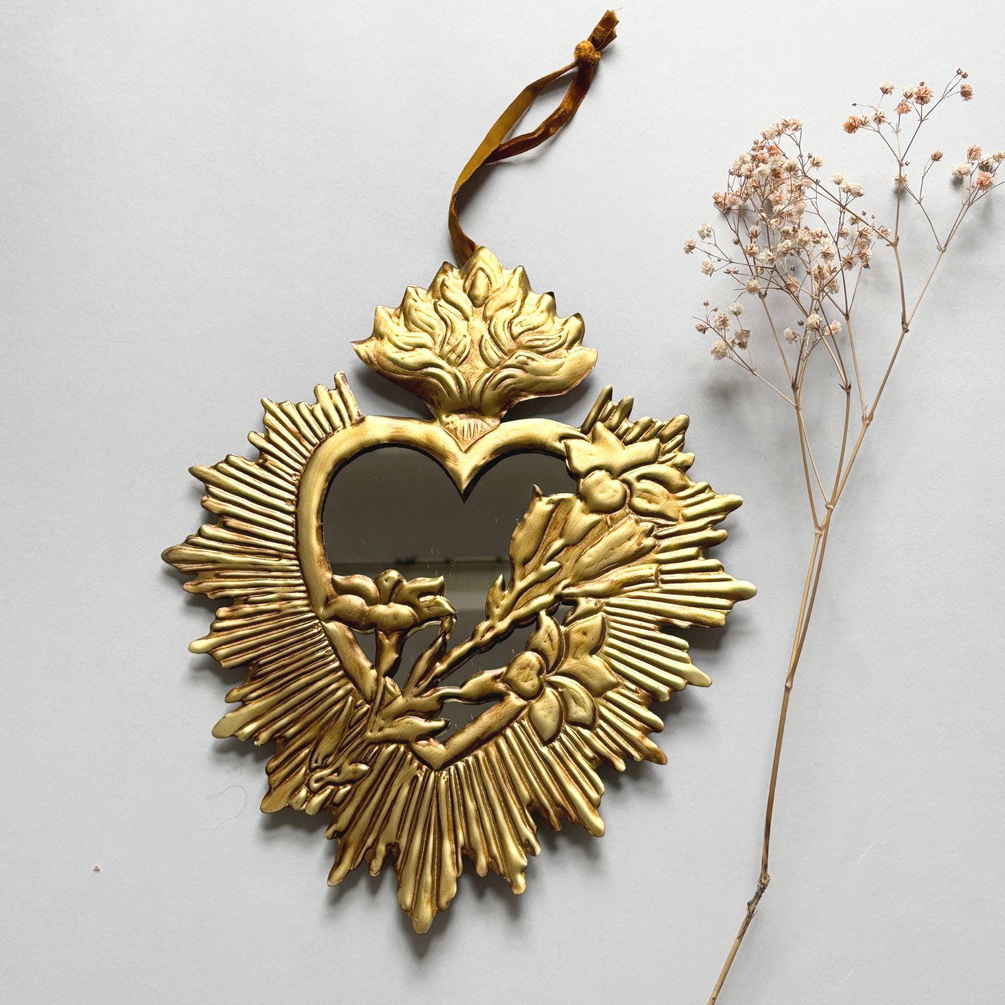めい ユリの花が飾られたゴールドの聖心ミラー - フランス製 Ex Voto Decor