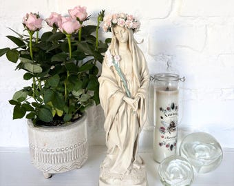 Estatua Virgen María | Corona de Flores | Arte Sacro
