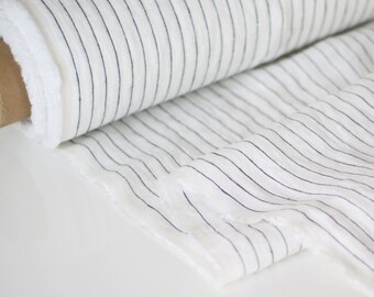 Randigt linnetyg - Vitt svart stentvättat 100% linne linmaterial - Tyg som metervara - Tyg som metervara