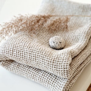 Linen Towel - Waffle Thick Bath Bathroom Sauna Sheet 650g/m2 - Linen Hand Towel -  100% Softened Linen Towel