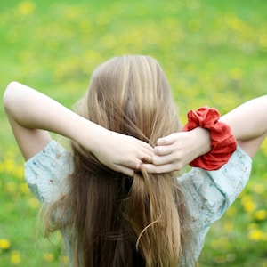 Große Scrunchies aus Leinen. Haarschmuck Krawatte für Mädchen Frauen