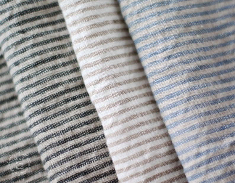Tessuto di lino a righe Naturale Grigio Blu Bianco Stonewashed dall'aspetto vintage 100% lino Tessuto tagliato su misura Larghezza delle strisce 3 mm o 1,5 mm immagine 1
