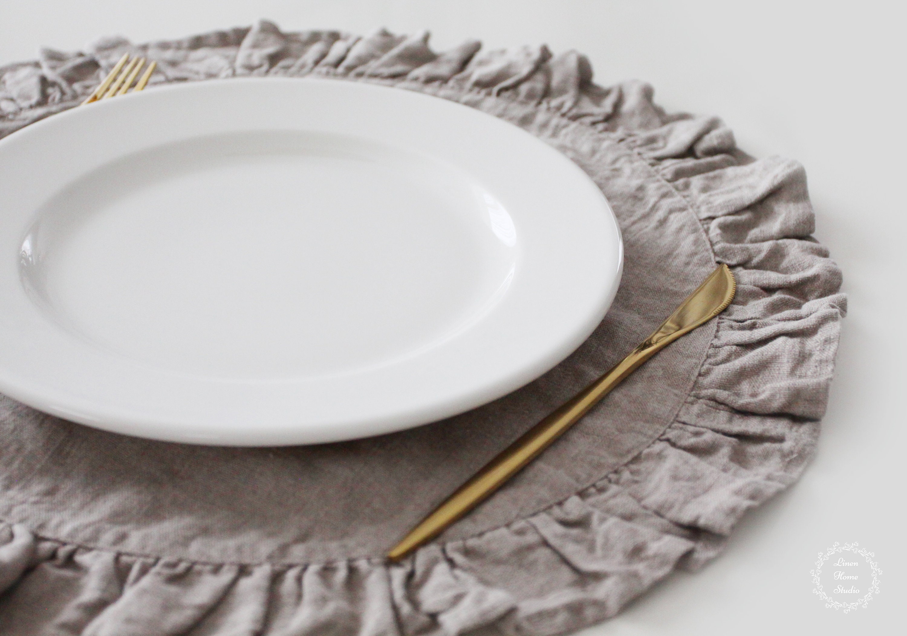 Hard Base Ruffle Mat Ruffled Linen Placemats - Round Table Mat - Stonewashed Softened Linen ...
