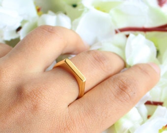 Engraved Bar Gold Signet Ring - Rectangular Bar Ring - Custom Date Signet Ring - Roman Numeral Ring - valentines gift for her