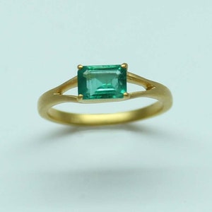 Gold Emerald Ring - Green Stone Ring - May Birthstone Ring - Gold Emerald Ring - Frosted Finish Ring -  Birthday Gift For Wife