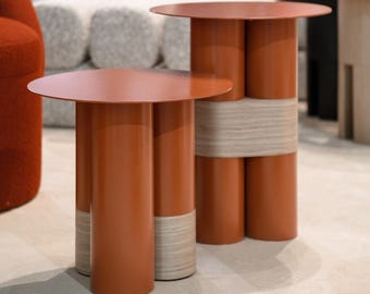 Aluminium Beistelltisch: Moderner minimalistischer Beistelltisch mit Holzeinsatz