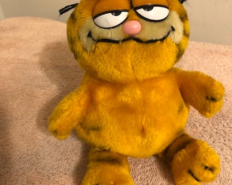 Vintage 1981 Fun Farm Garfield Beanie Plush 9”