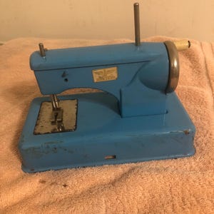 Vintage 1940er / 1950er Jahre Casige Tin Nähmaschine Made in West Germany