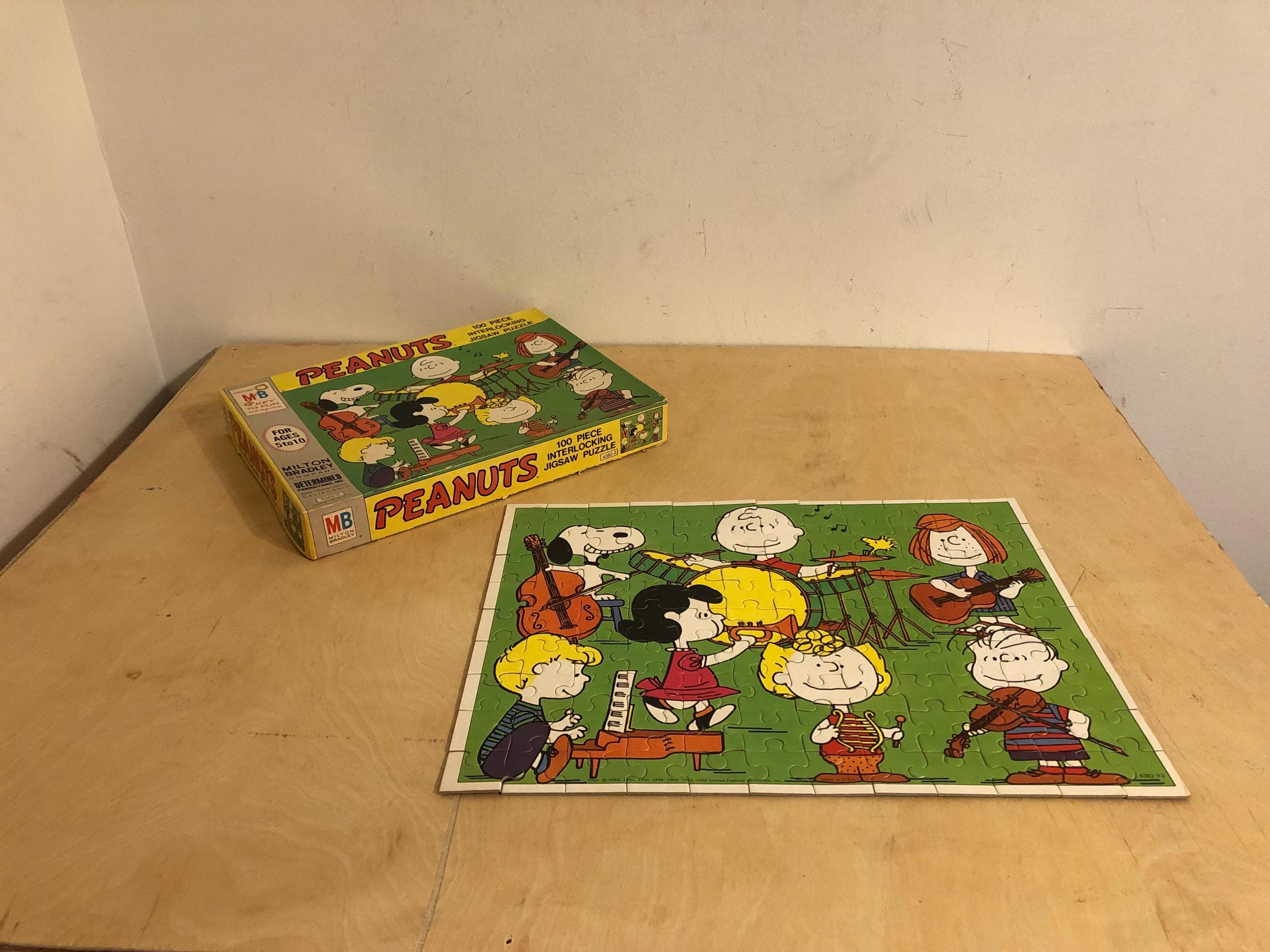 Vintage 1966 Milton Bradley Peanuts 100 Piece Jigsaw Puzzle #4382