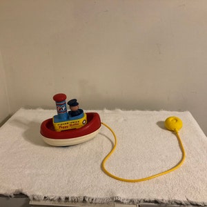 Vintage 1967 Fisher Price Tuggy Tooter Pull Toy #139 Works Great