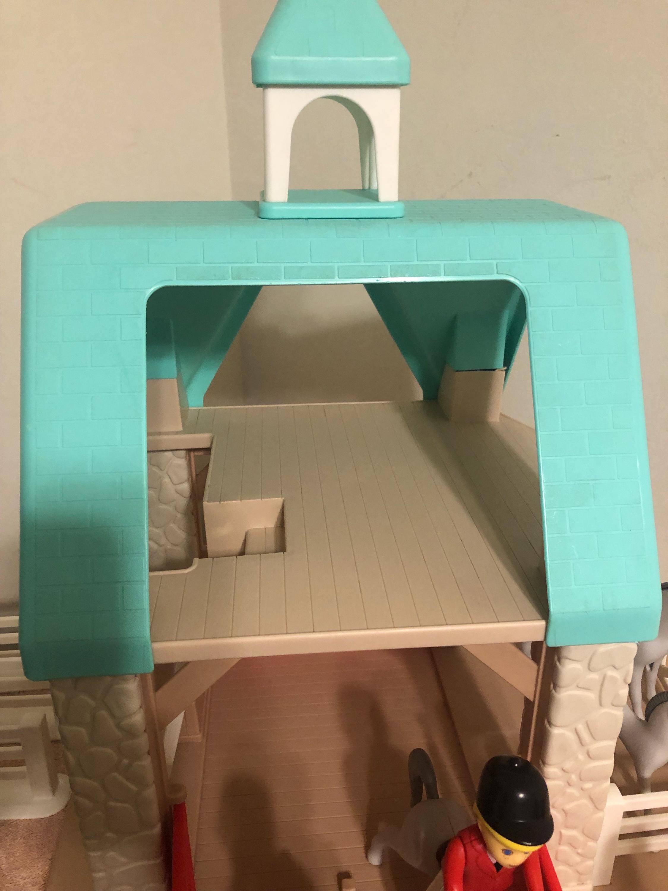 Vintage Little Tikes Dollhouse Size Stable With Horses Riders  display picture 1