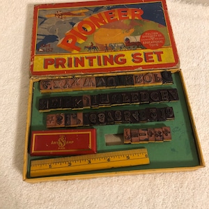 Vintage 1930’s Pioneer Printing Set #152 Fulton Specialty Co