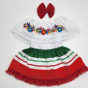 Baby Girl Mexican Outfit. Hispanic Heritage Outfit. Mexican Independence day Outfit. Cinco de Mayo Outfit. Mexico tri-color outfit.