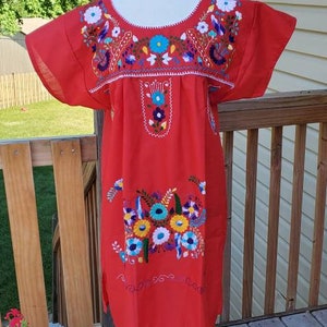 Mexican Embroidered Women&#39;s Dress Size Large. Women Traditional Mexican Dress. Ready to ship. Cinco de Mayo Dress. Sale