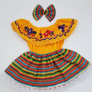 Baby Girl Mexican Outfit. Little Girl Fiesta Outfit. Hispanic Heritage Outfit. Cinco de Mayo Outfit.