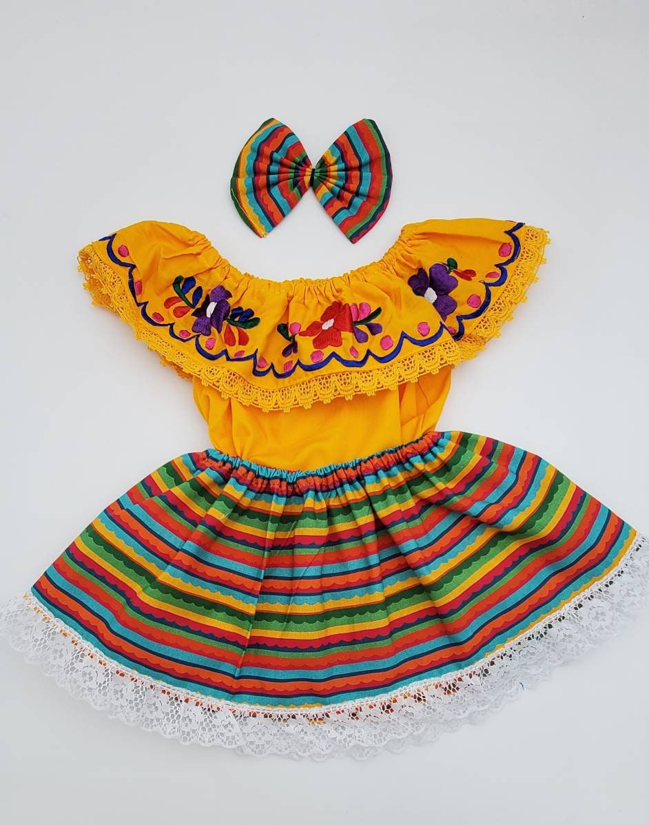 Baby Girl Mexican Outfit. Little Girl Fiesta Outfit. Hispanic Heritage  Outfit. Cinco de Mayo Outfit.