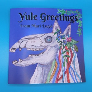 Cartão de felicitações de arte têxtil de alta qualidade Mari Lwyd Pagan Yuletide Natal