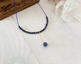 Choker necklace in pure silk, solid silver and genuine gemstones | Minimalist & modern | Sapphire, september birthstone